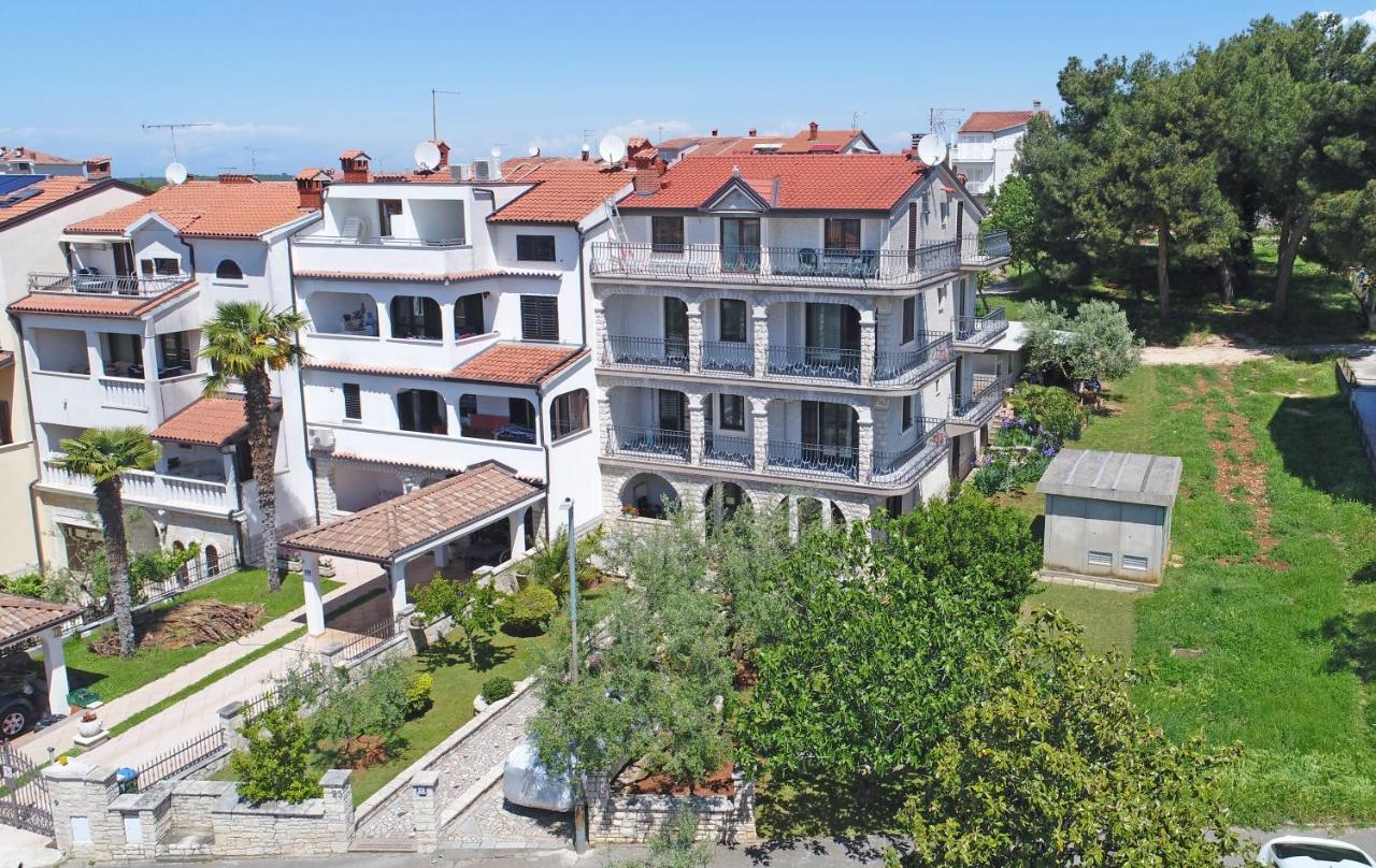 Apartment Mip Poreč Exterior foto