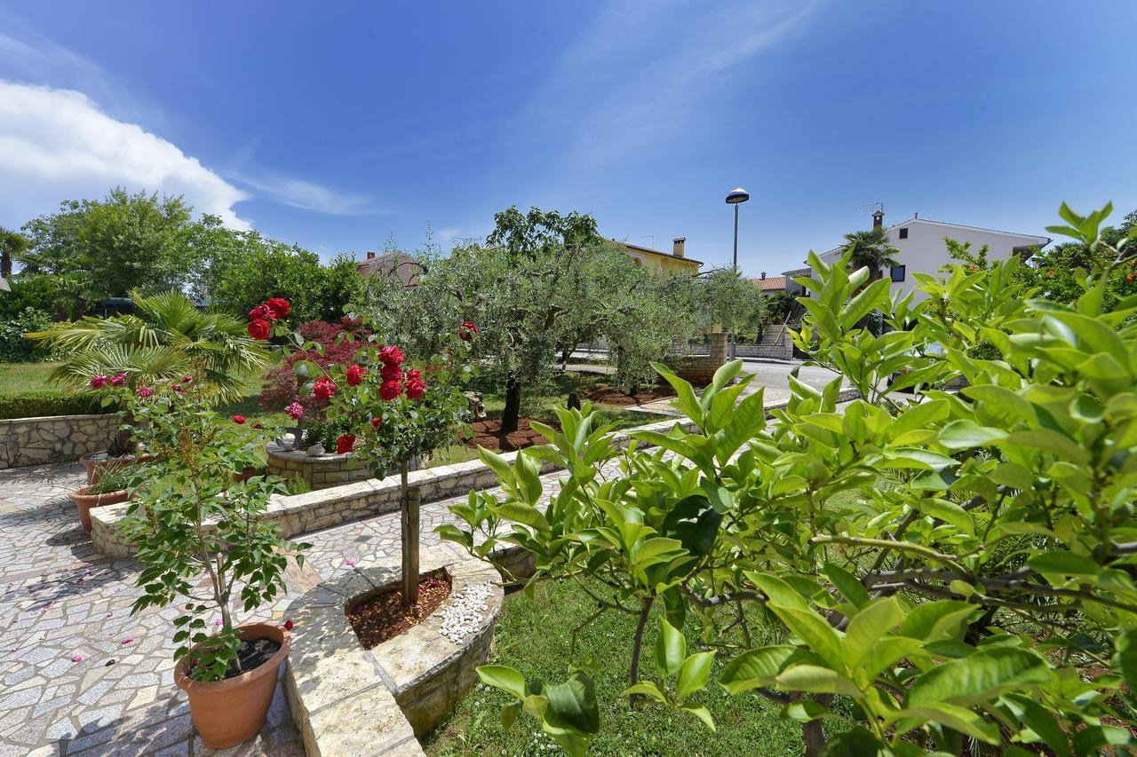 Apartment Mip Poreč Exterior foto